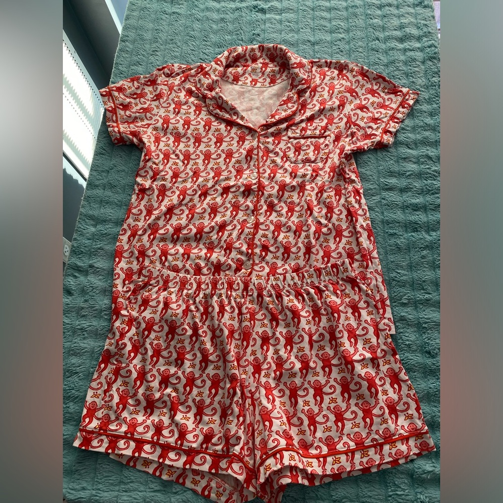 Roller Rabbit polo pajamas size large- EUC